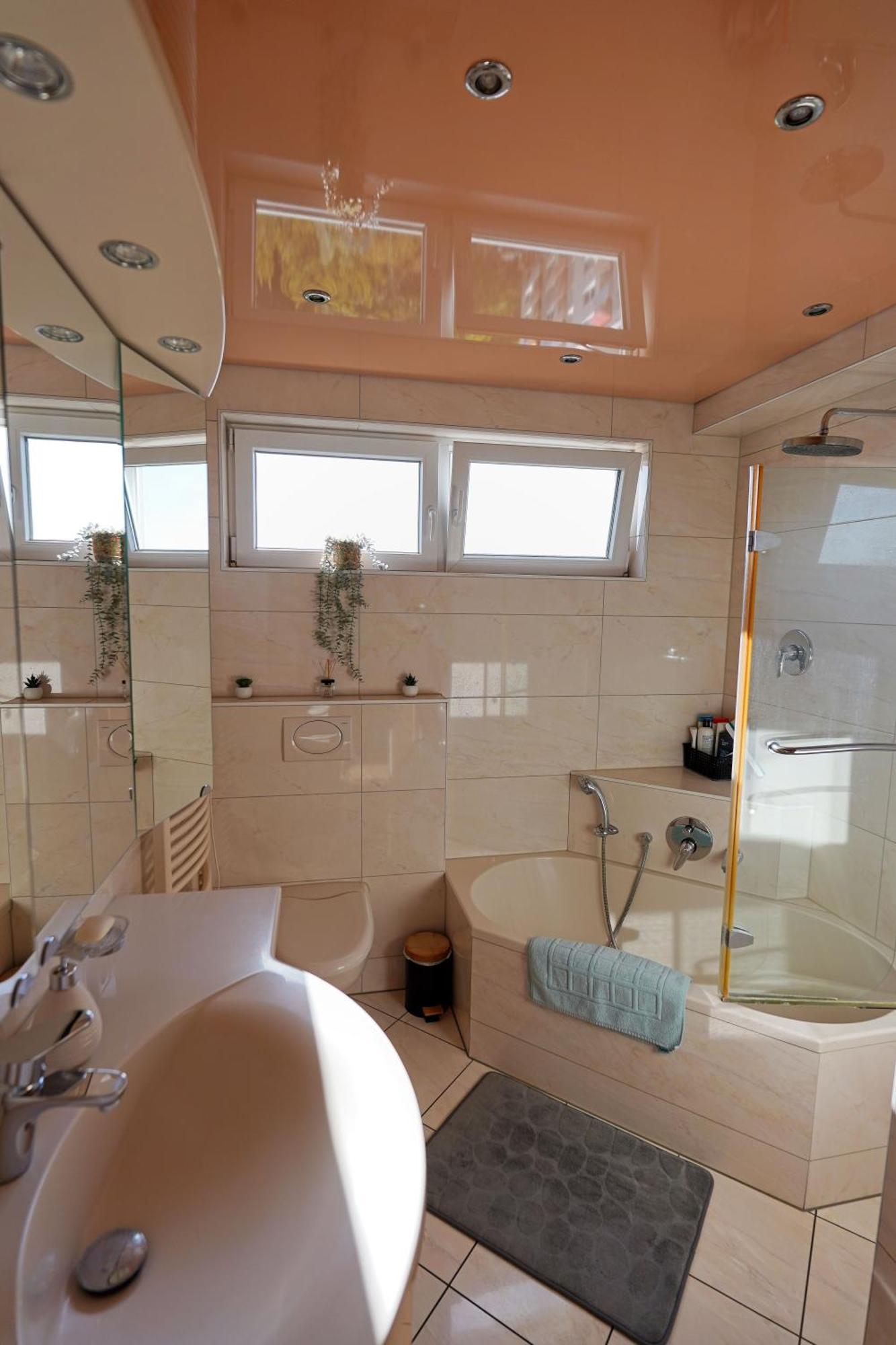 Tolle Wohnung Mit Panoramablick فينهايم المظهر الخارجي الصورة